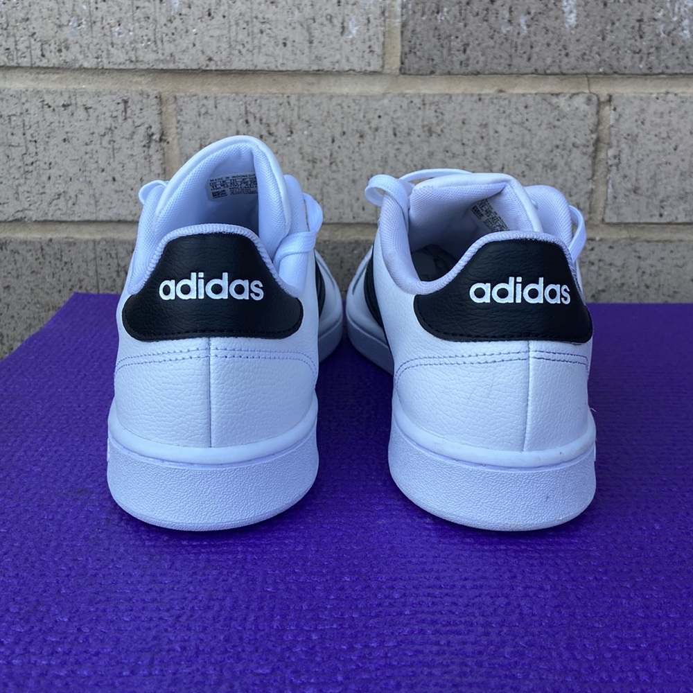 Adidas - Picture 5 of 7